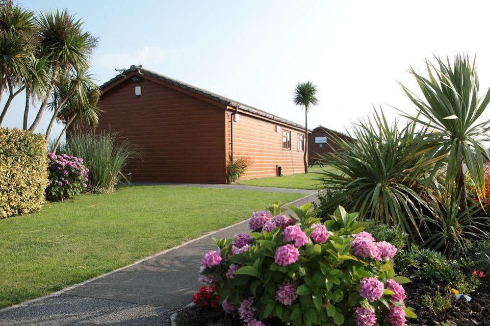Atlantic Bays Holiday Park Padstow Exterior foto