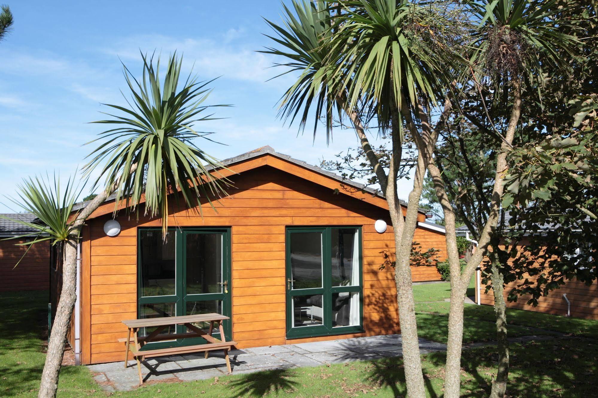 Atlantic Bays Holiday Park Padstow Exterior foto